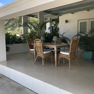 appartement-savaneta.comcaribbean.com/